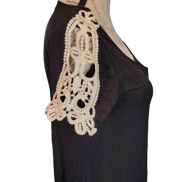 Heart Hips Jersey Embroidered Dress - Picture 3 of 5